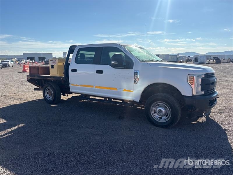 Ford F-250 Ciężarówki typu Platforma / Skrzynia