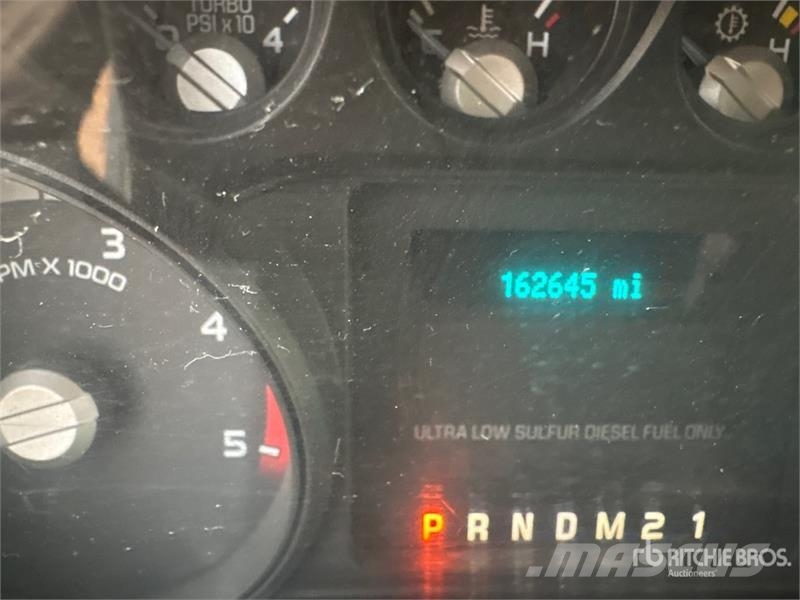 Ford F-250 平ボディー