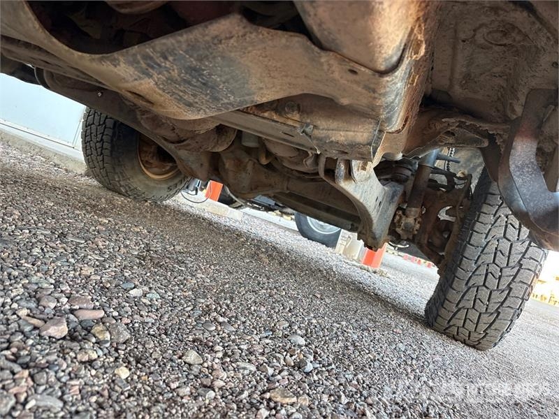 Ford F-250 Platformas/izkraušana no sāniem