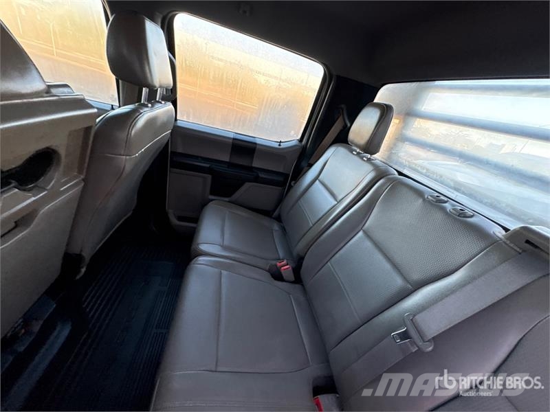 Ford F-250 Platformas/izkraušana no sāniem