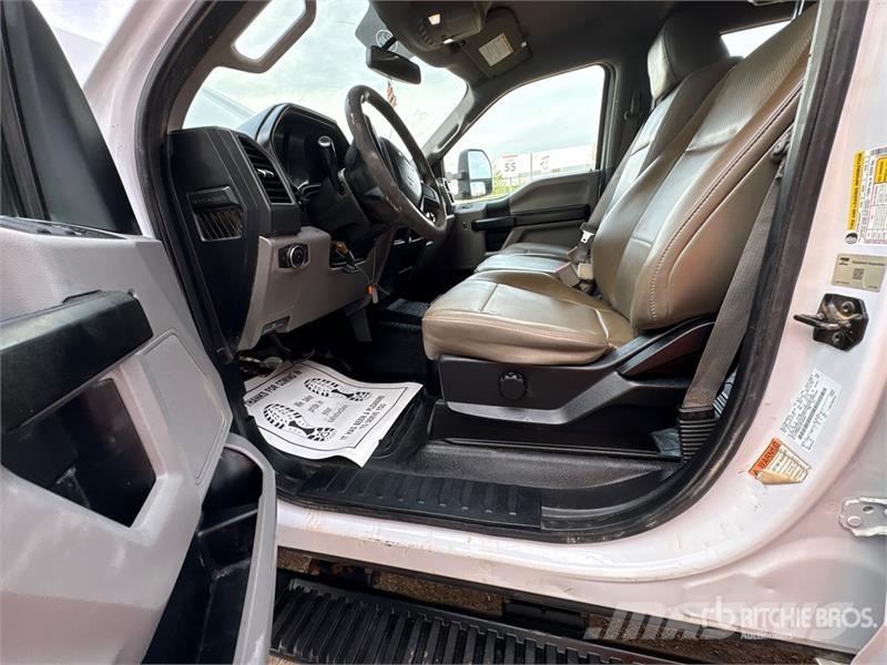 Ford F-250 Camiones de cama baja