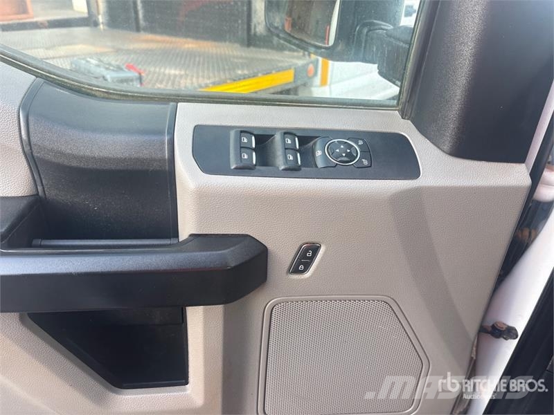 Ford F-250 Ciężarówki typu Platforma / Skrzynia