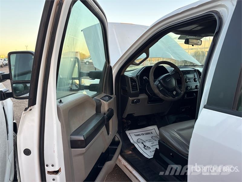 Ford F-250 Camiones de cama baja