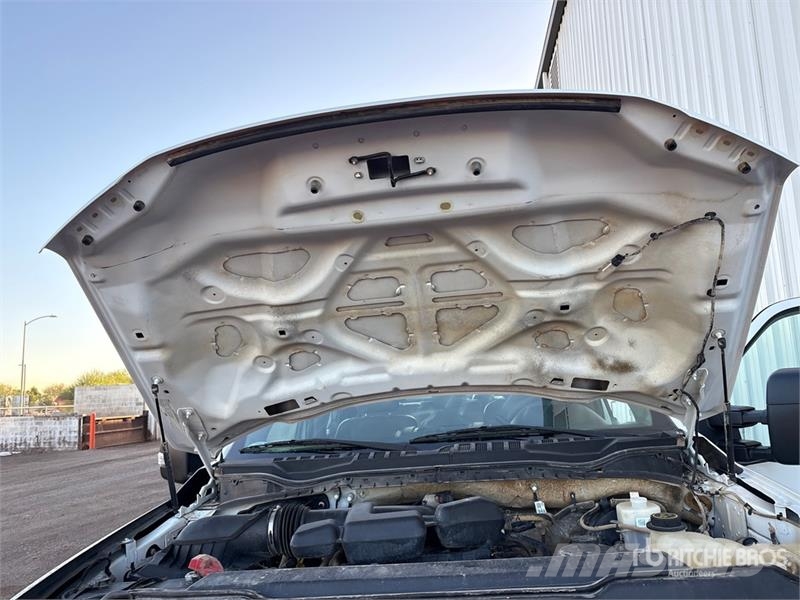 Ford F-250 Platformas/izkraušana no sāniem