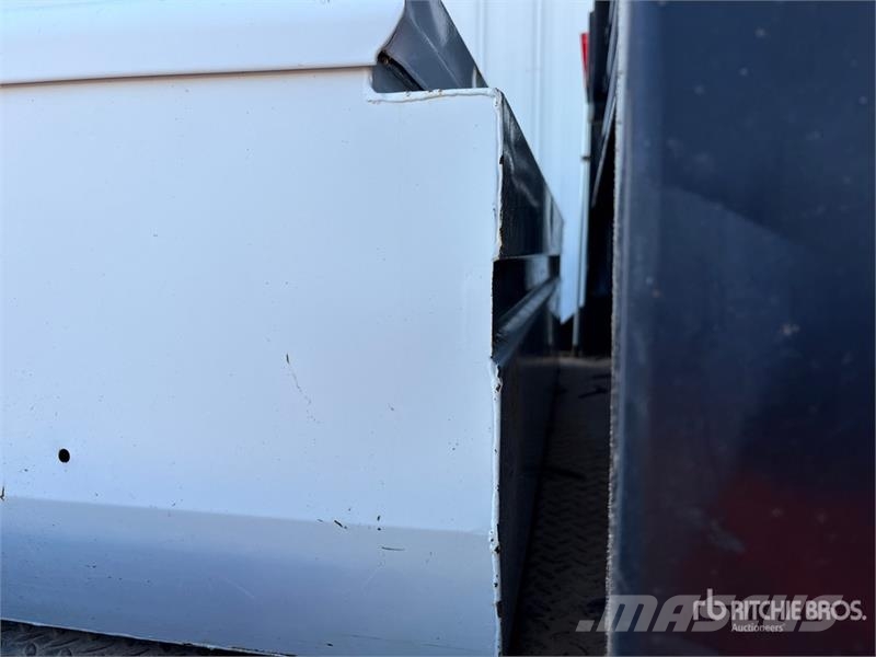 Ford F-250 Platós / Ponyvás teherautók