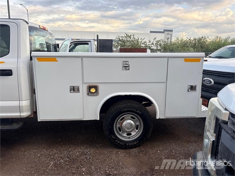 Ford F-250 皮卡.傳統半斗卡車/側卸板