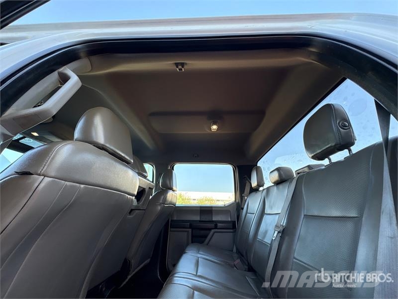 Ford F-250 Kabine i unutrašnjost