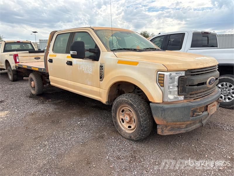 Ford F-250 Camiones de cama baja