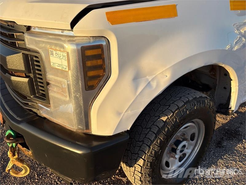 Ford F-250 Camiones de cama baja