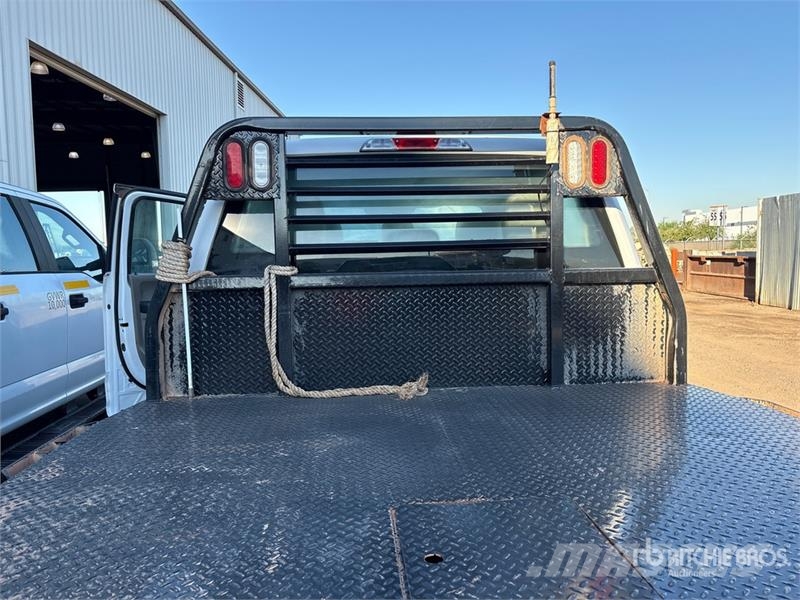 Ford F-250 Tovornjaki s kesonom/platojem