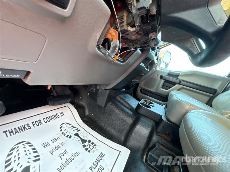 Ford F-250 كابينة والداخلية
