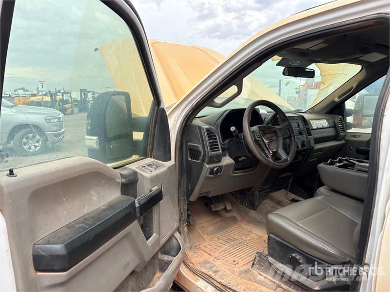Ford F-250 Camiones de cama baja