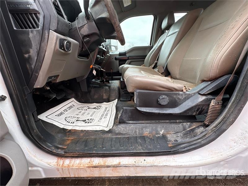 Ford F-250 Cabines e interior