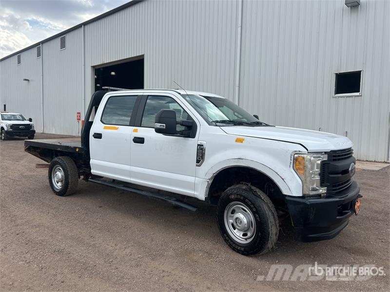 Ford F-250 Camiones de cama baja