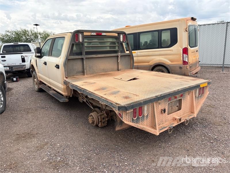 Ford F-250 Camiones de cama baja