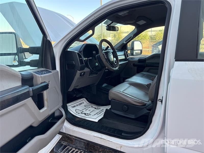 Ford F-250 Platformas/izkraušana no sāniem