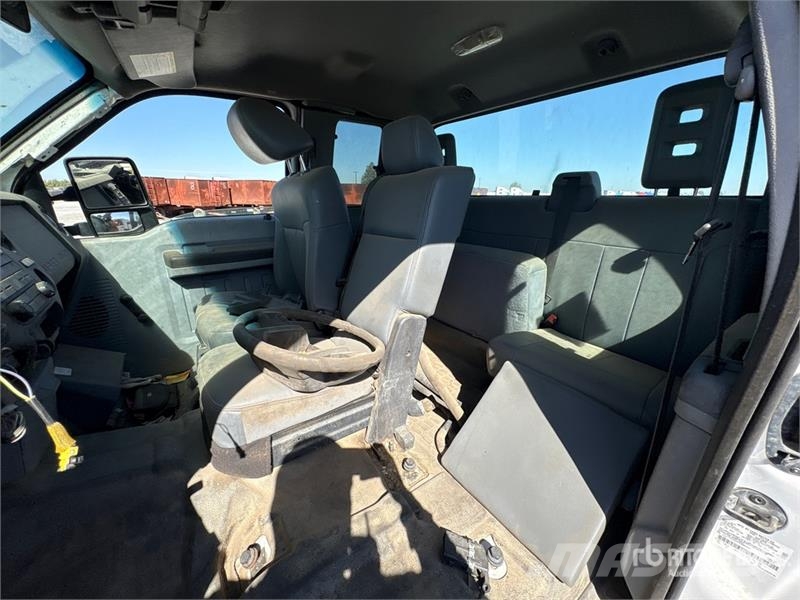 Ford F-250 كابينة والداخلية