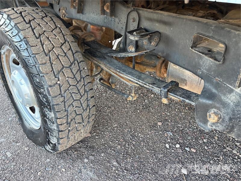 Ford F-250 Platformas/izkraušana no sāniem