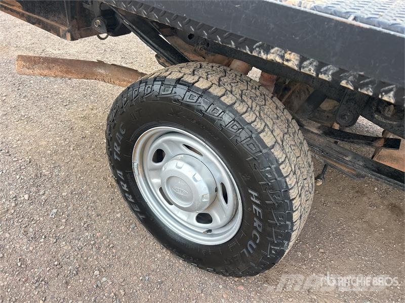 Ford F-250 Camiones de cama baja