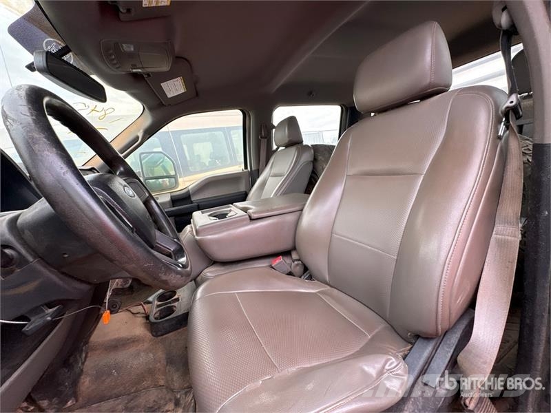 Ford F-250 Camiones de cama baja