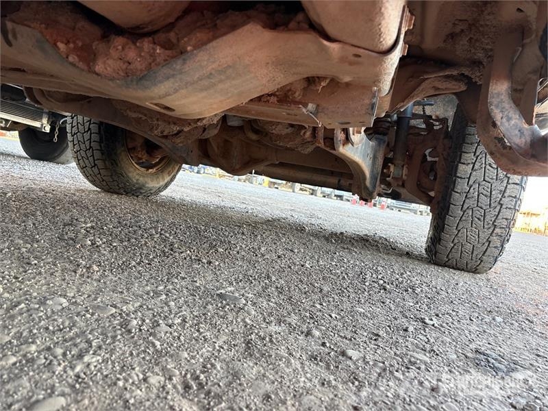 Ford F-250 Platformas/izkraušana no sāniem