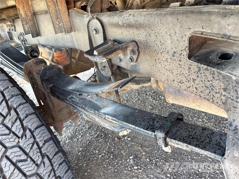 Ford F-250 Tovornjaki s kesonom/platojem