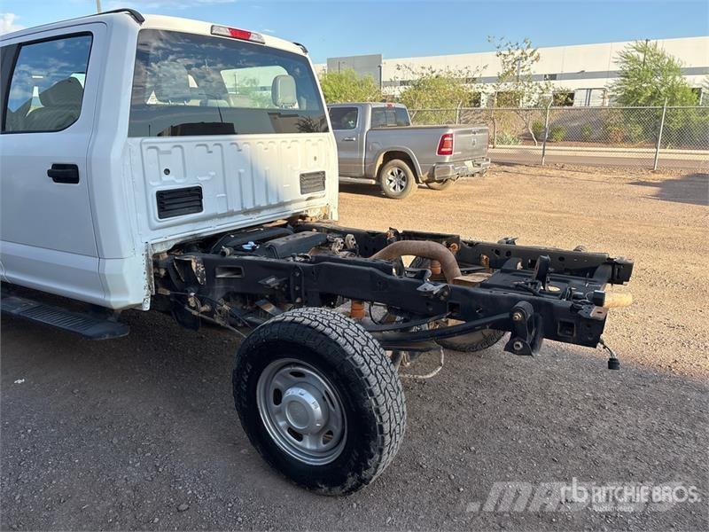Ford F-250 驾驶室与内部