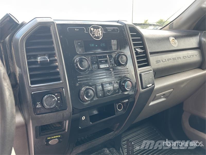Ford F-250 Camiones de cama baja