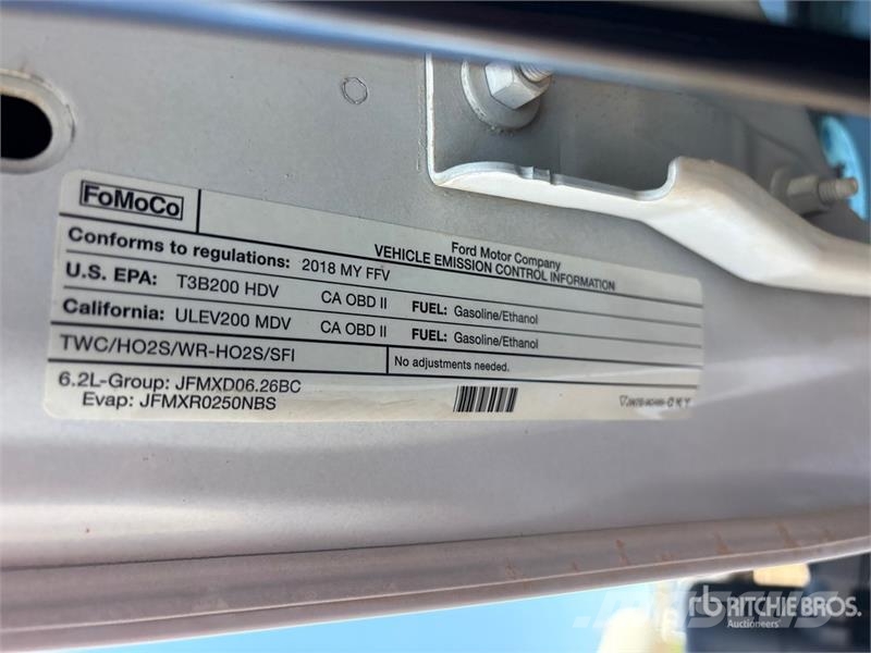 Ford F-250 Platós / Ponyvás teherautók