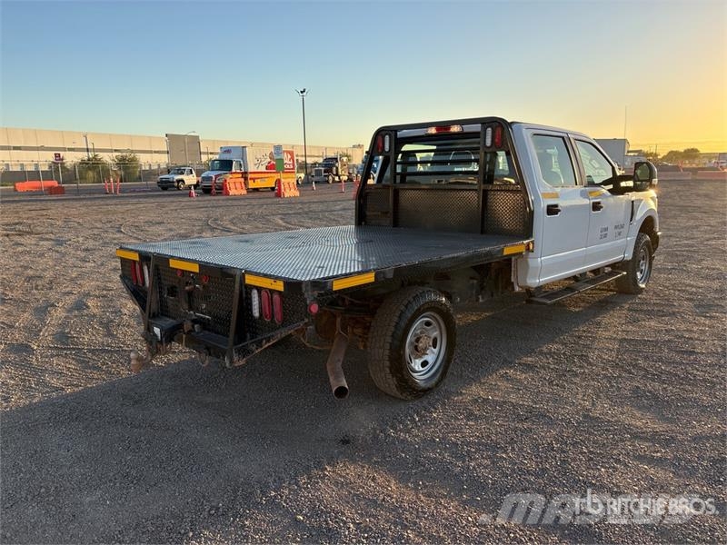 Ford F-250 Camiones de cama baja
