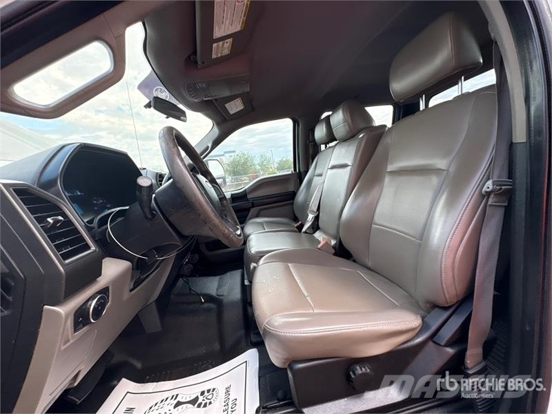 Ford F-250 キャビン及び内装