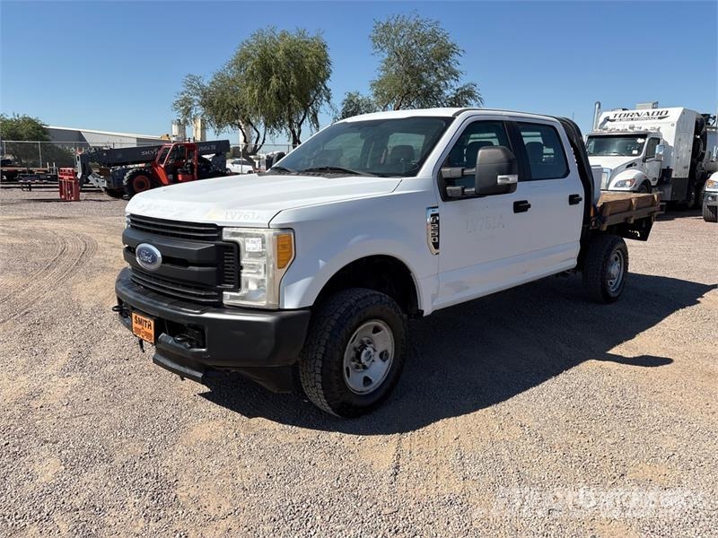 Ford F-250 Platós / Ponyvás teherautók