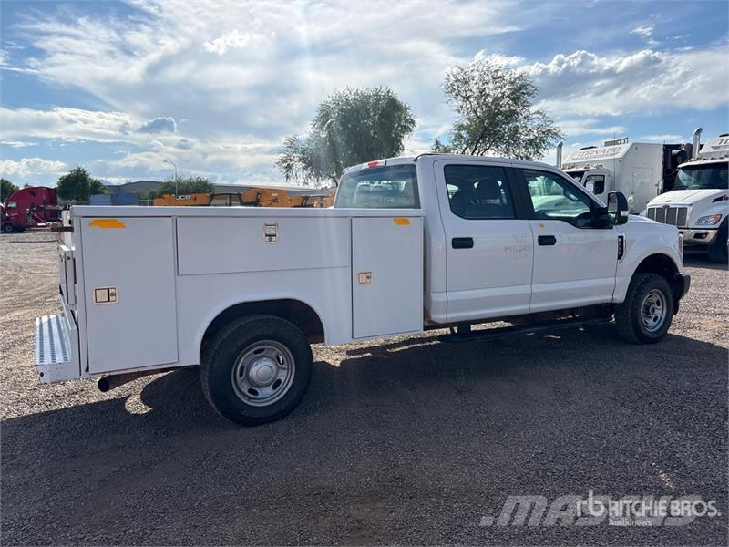 Ford F-250 皮卡.傳統半斗卡車/側卸板