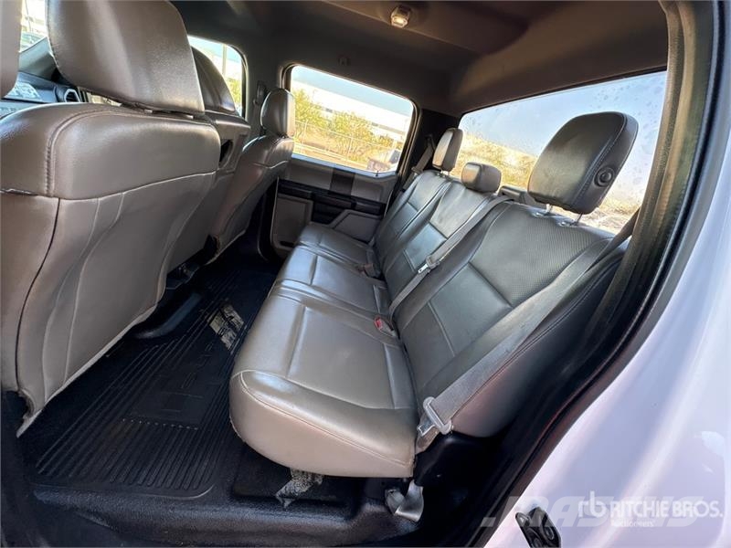 Ford F-250 Kabine i unutrašnjost