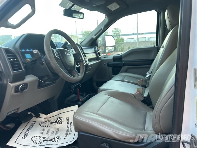 Ford F-250 キャビン及び内装