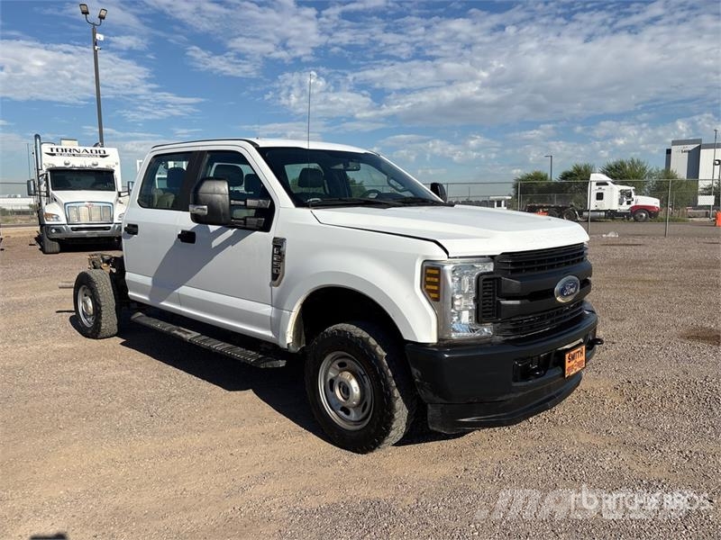 Ford F-250 Cabins and interior