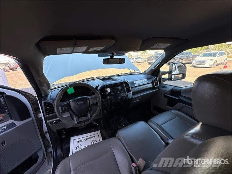 Ford F-250 Kabine i unutrašnjost