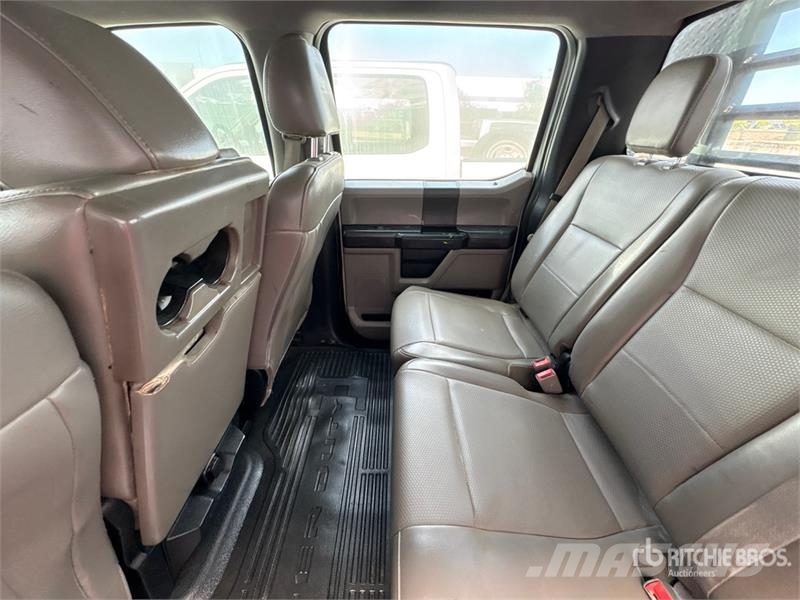 Ford F-250 Camion plateau