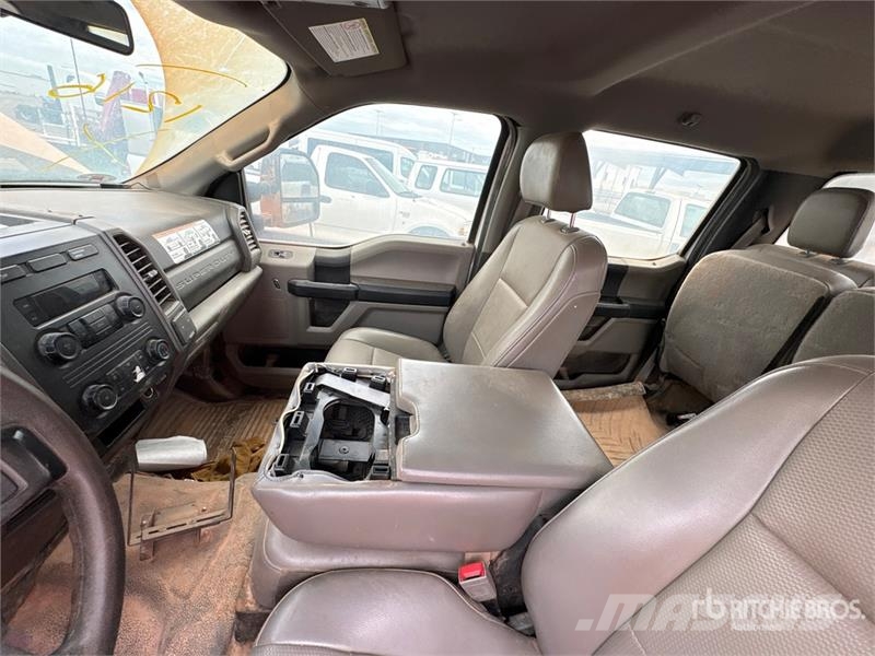 Ford F-250 Camiones de cama baja