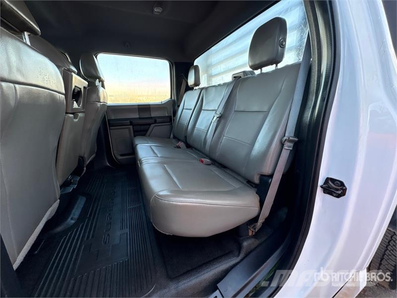 Ford F-250 Platformas/izkraušana no sāniem