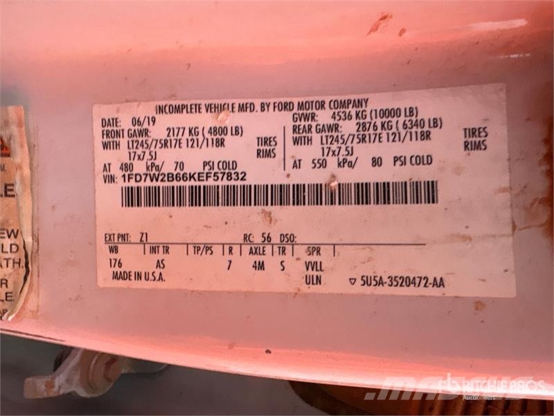 Ford F-250 Camiones de cama baja