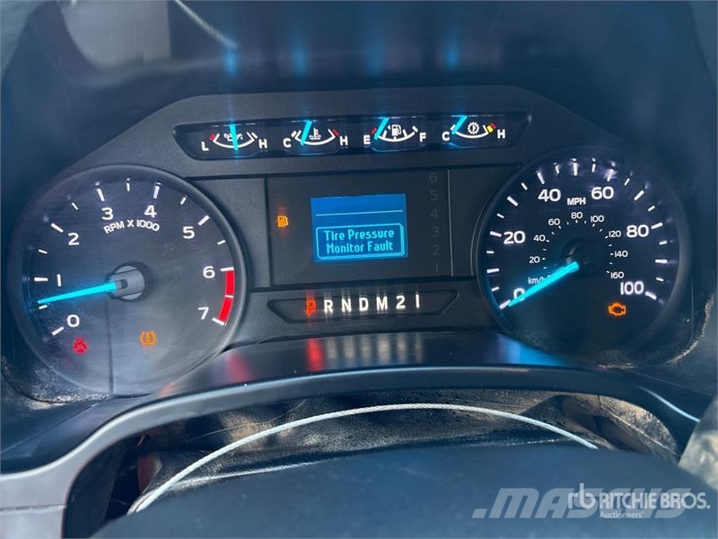 Ford F-250 كابينة والداخلية