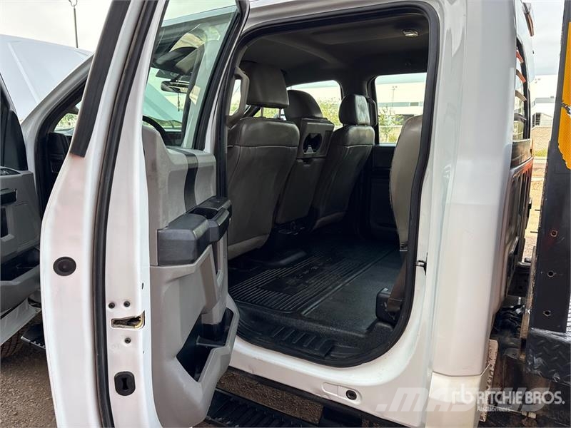 Ford F-250 Camiones de cama baja