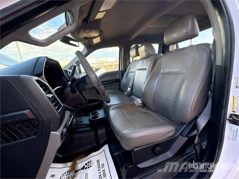 Ford F-250 Cabins and interior
