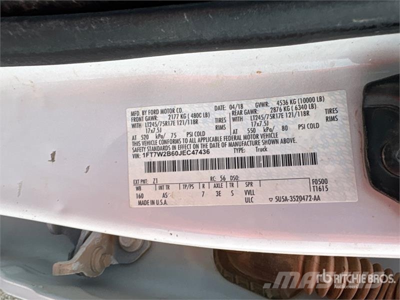 Ford F-250 Platós / Ponyvás teherautók