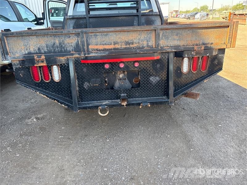 Ford F-250 Tovornjaki s kesonom/platojem