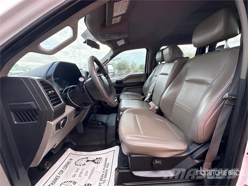 Ford F-250 キャビン及び内装