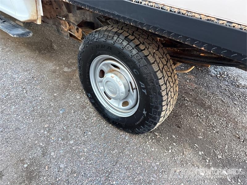 Ford F-250 Lava-kuorma-autot
