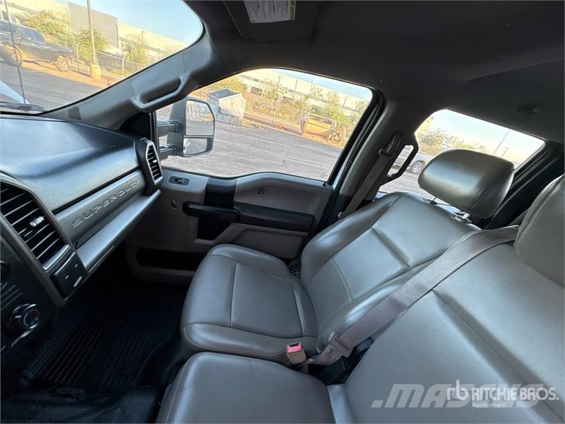 Ford F-250 Platformas/izkraušana no sāniem