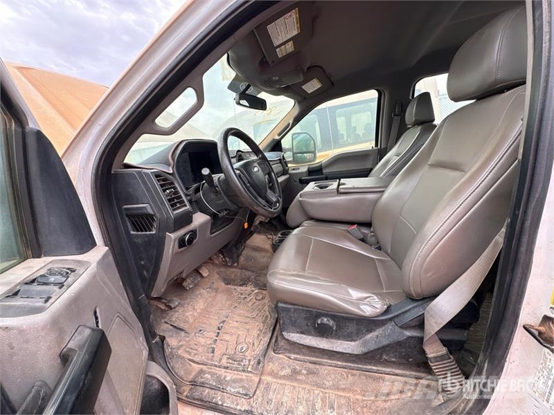 Ford F-250 Camiones de cama baja